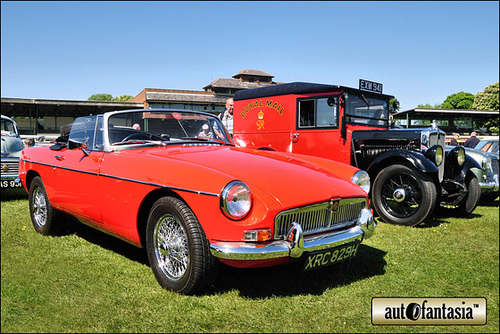 1969 MG MGB & 1939 Morris Mail Van - XRC 829H & EXM 941