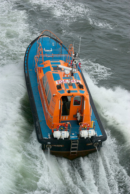 Pilot at Ouistreham Harbour (Pilote Caen) - May 2011