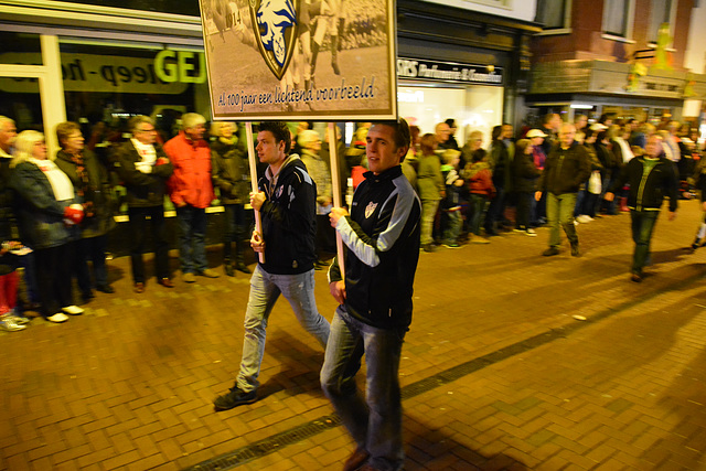 Leidens Ontzet 2013 – Taptoe – Sign bearers of the football club UVS