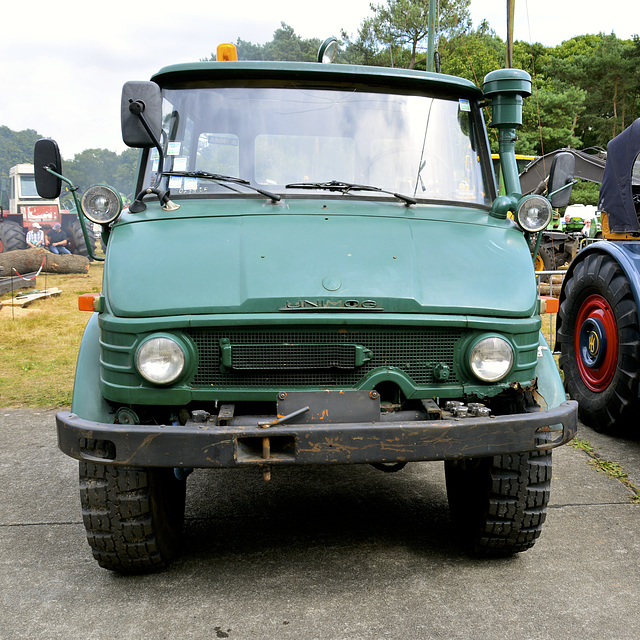 Oldtimerfestival Ravels 2013 – Unimog