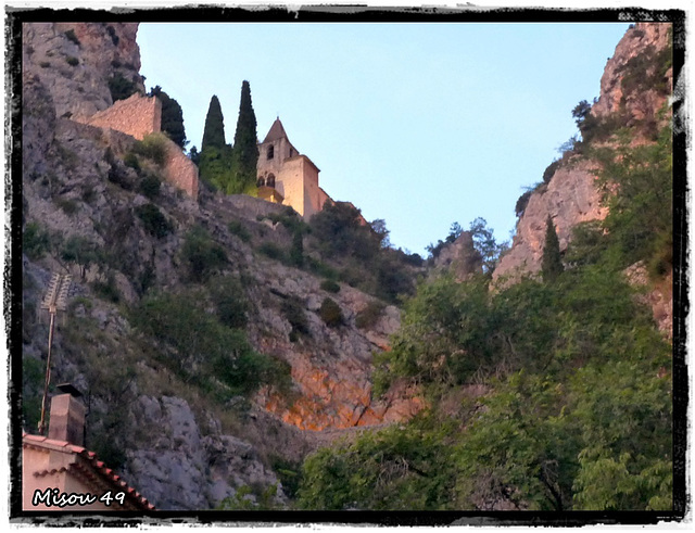 MOUSTIERS-SAINTE-MARIE