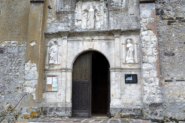 Portail Renaissance de l'église de Frétigny