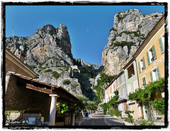 MOUSTIERS-SAINTE-MARIE