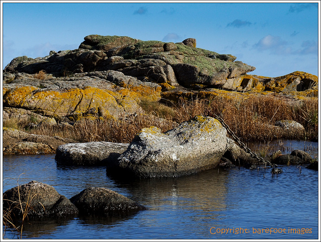 felsen mit ankerkette - rocks with anchoring chain