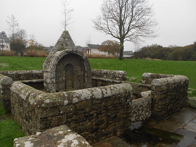 fontaine chapelle moelan sur mer,