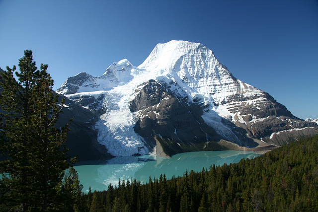 Mount Robson, Berg Lake and Berg Glacier