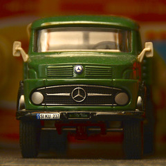 Mercedes-Benz Kurzhauber truck