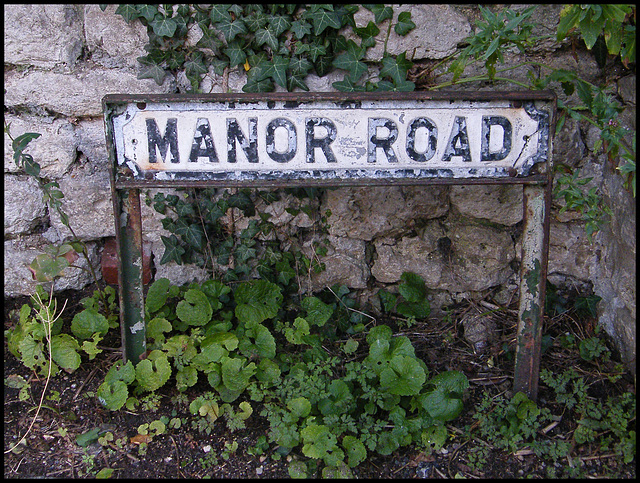 Manor Road sign