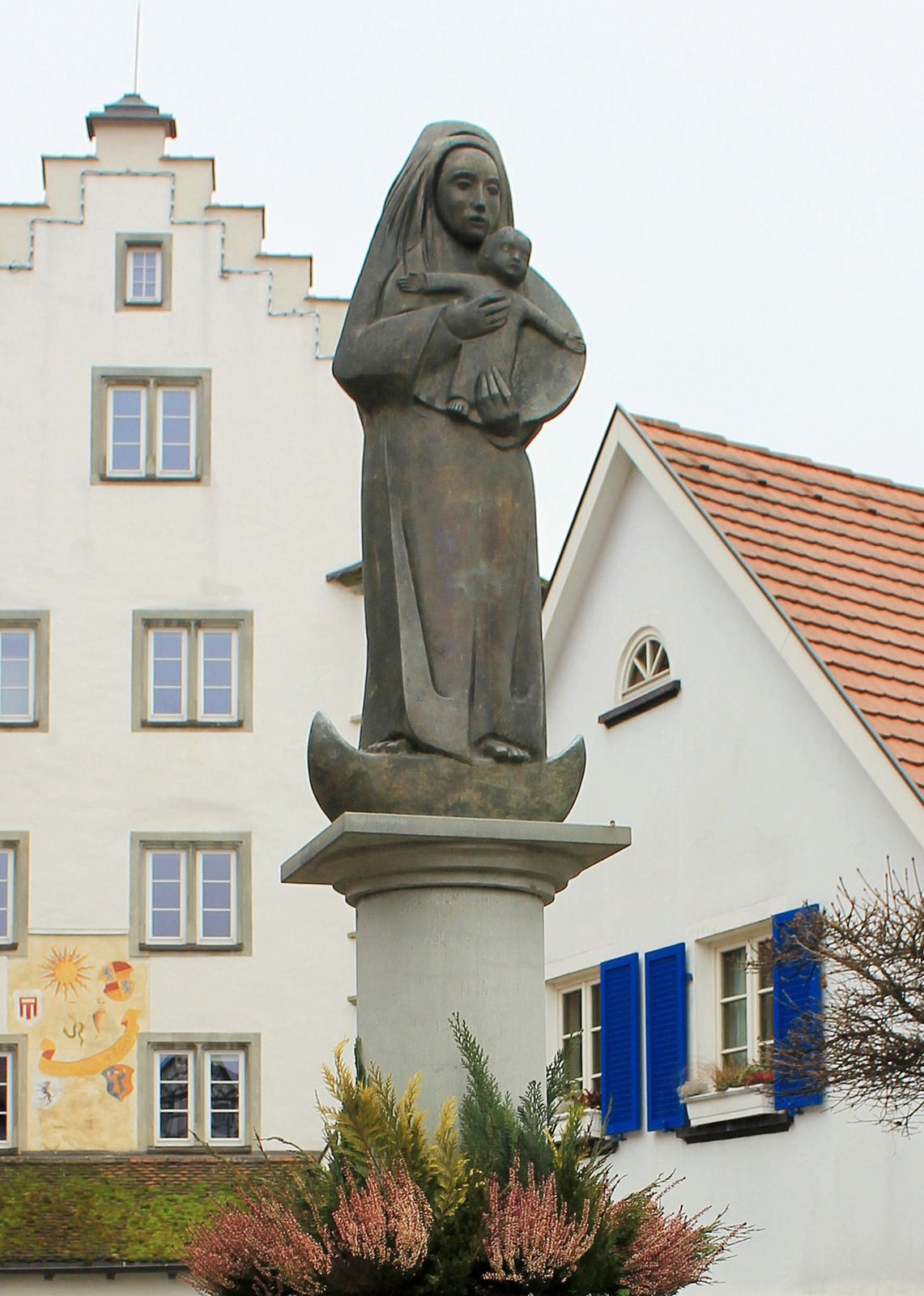 Marienbrunnen-Figur