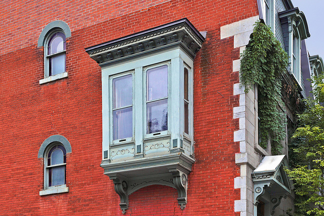 Milton and Aylmer Streets – Montréal, Québec