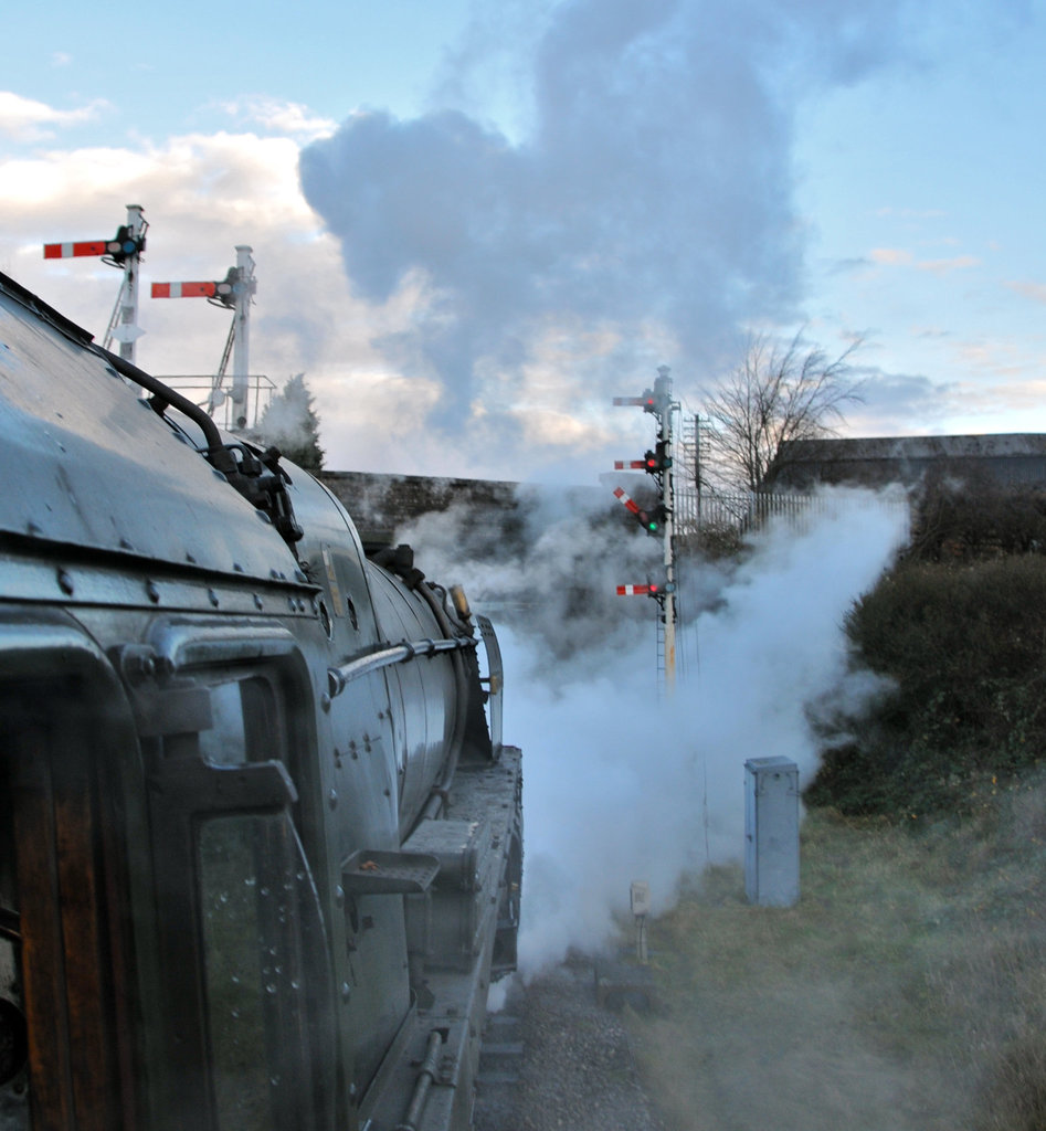 70013 by the totem pole at Loughborough