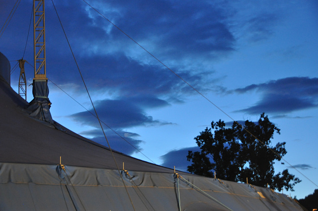 chapiteau piste d'azur, nuit, 2011