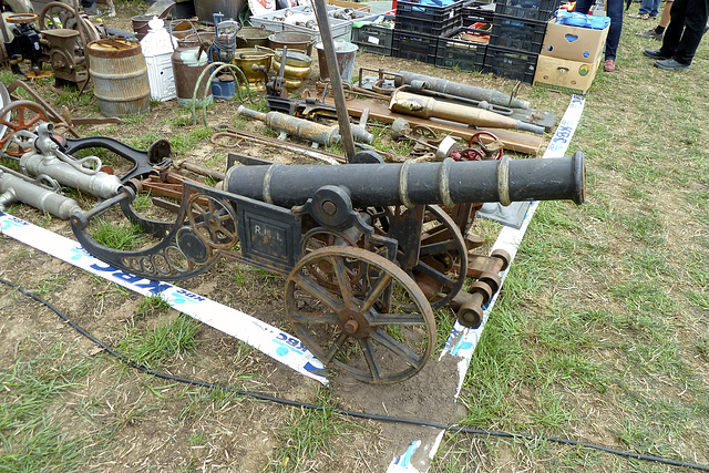 Oldtimerfestival Ravels 2013 – Canon