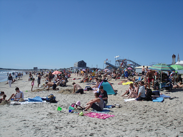 Foule de plage / Crowdy beach.