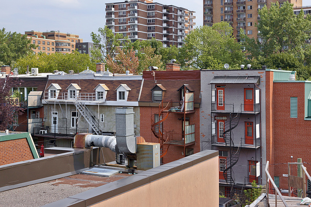 Looking at the Back of Jeanne Mance Street – Montréal, Québec