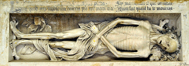 Cadavre gisant - Haut-Relief de 1526 - Collégiale de Gisors