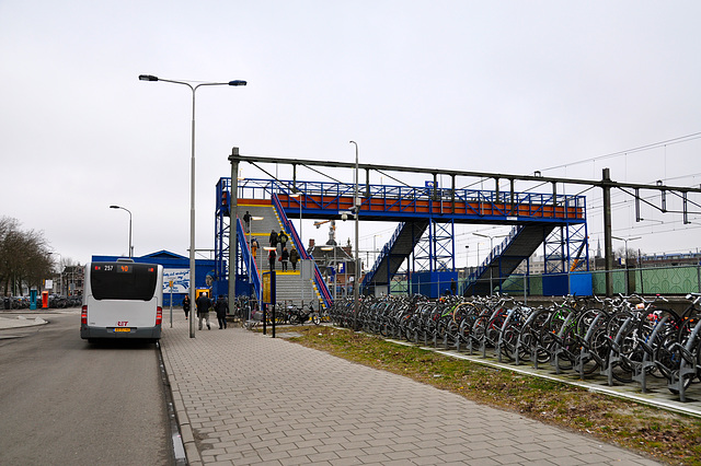Temporary foot bridge at Delft station