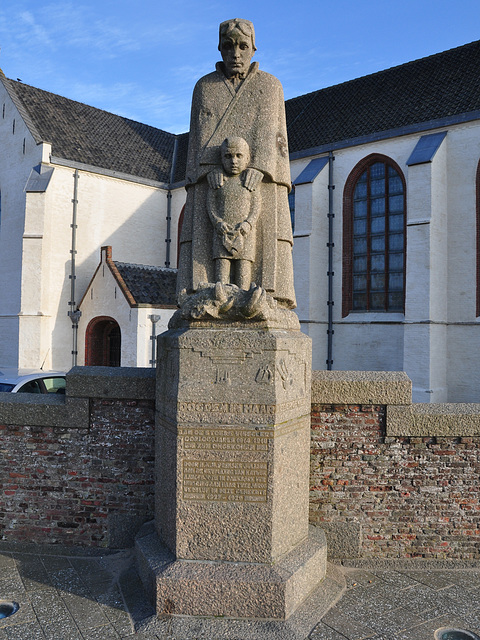 Monument for the fishermen who stayed at sea during the First World War