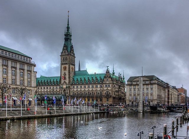 Hamburg, Rathaus und Kleine Alster bei "Schiedwedder" (195°), Erinnerung an das Panoramio Treffen 2013, OMG :-/