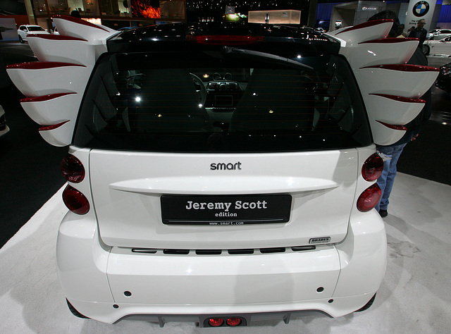 Jeremy Scott Smart Car (3661)