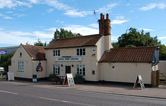 Wrentham. London Road. Horse and Groom Pub (1)