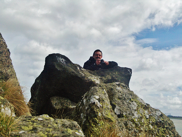 1448328-nature-edinburgh-united-kingdom-rocks-photo-hiding-father-like-paparazzi-nice 1448328-nature-edinburgh-united-kingdom-rocks-photo-hiding-father-like-paparazzi-nice