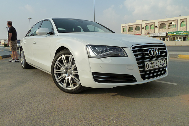 United Arab Emirates 2013 – Audi A8 Long