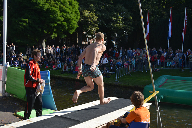 Leidens Ontzet 2013 – Fierljeppen – Run-up