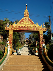 Wat Chom Khao Manilat, Huay Xai_1