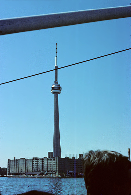 26-CN_tower_adj