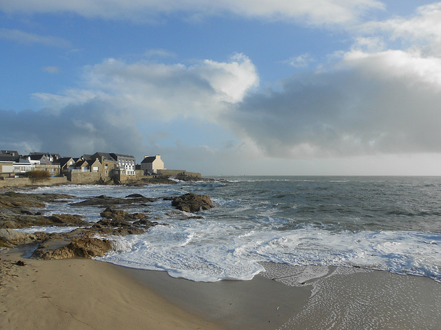 mer très forte et haute,