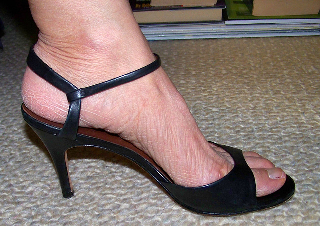 banana republic heels