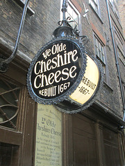 Ye Olde Cheshire Cheese -Pub!