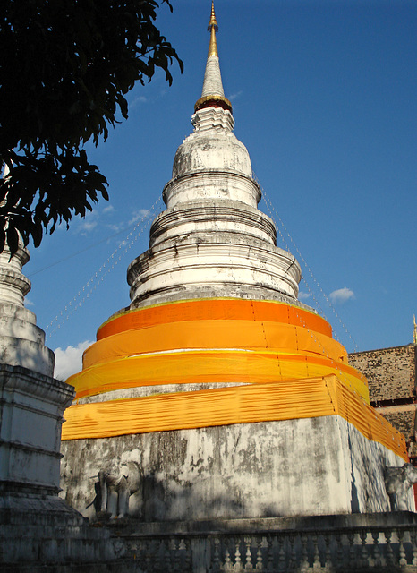 Phrathatluang chedi, Wat Phra Singh