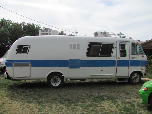 ipernity: 1970 Travco 270 Dodge Motorhome - by 1971 Dodge Charger R/T Freak