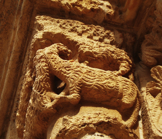 Romanesque capital, Santa Clara a Velha, main portal