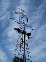 Ciel électrique / Electric blue sky / Cielo azul eléctrico.