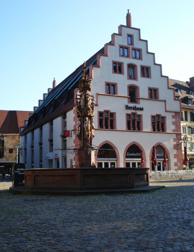 Kornhaus und Fischbrunnen