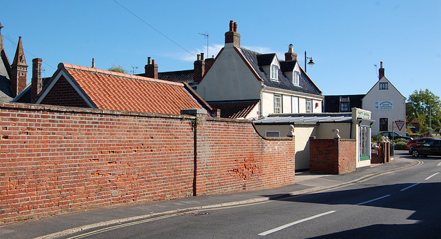 Wrentham. High Street. Nos 1-5 and No. 2 Chapel Road (5)