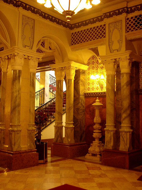 Pécs, Hotel Palatinus_Foyer2