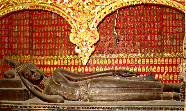 16th centrury reclining Buddha statue, Vihaan Ho Pha Non
