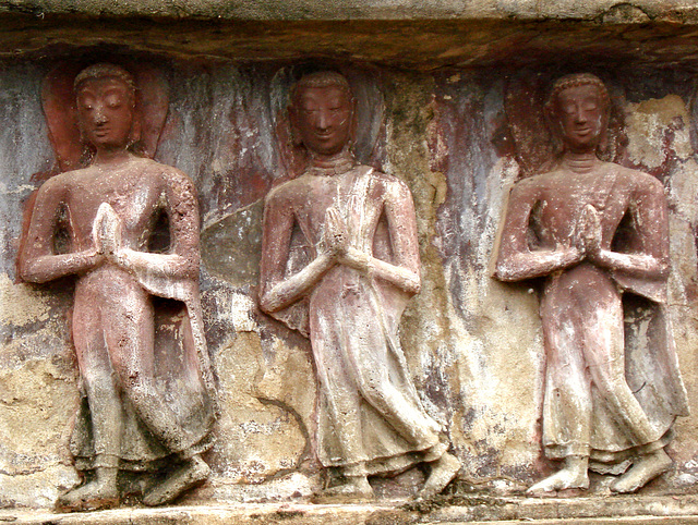 procession of disciples frieze, Wat Mahāthāt