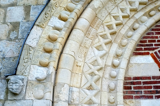 Détail du portail de l'église de Quillebeuf-sur-Seine