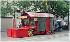 Popcorn vendor