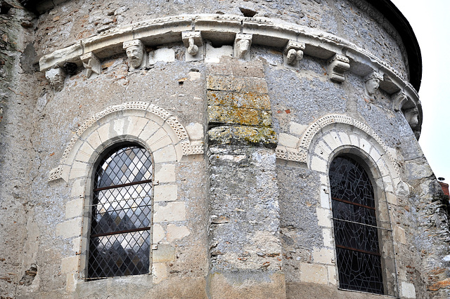 Modillons romans de l'église de Courçay - Indre-et-Loire