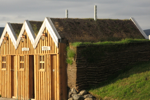 Modhrudalur, une pompe à essence (Islande)