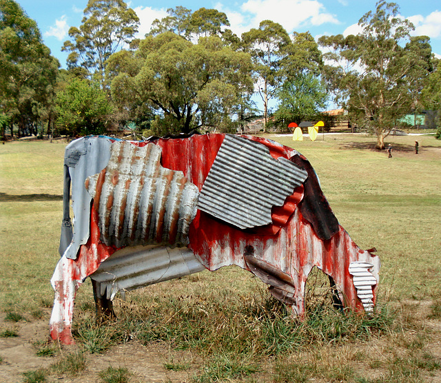 Jeff Thomson (*1957): “Cow (black and red)” (1987)