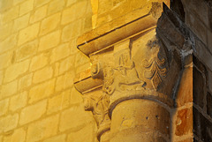 Chapiteau (XIIe s.) de l'église abbatiale de Graville