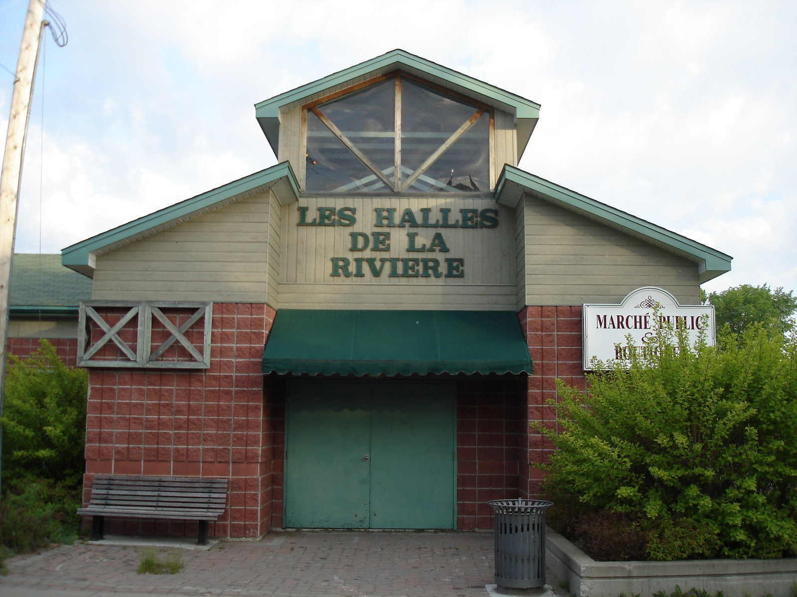 Les halles de la rivière.