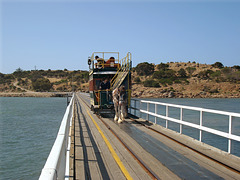 Victor Harbour, causeway to Granite Island